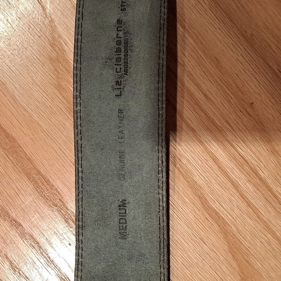 Vintage Liz Claiborne Black Leather Belt Upscaled With Peace Sign - Picture 7 of 7